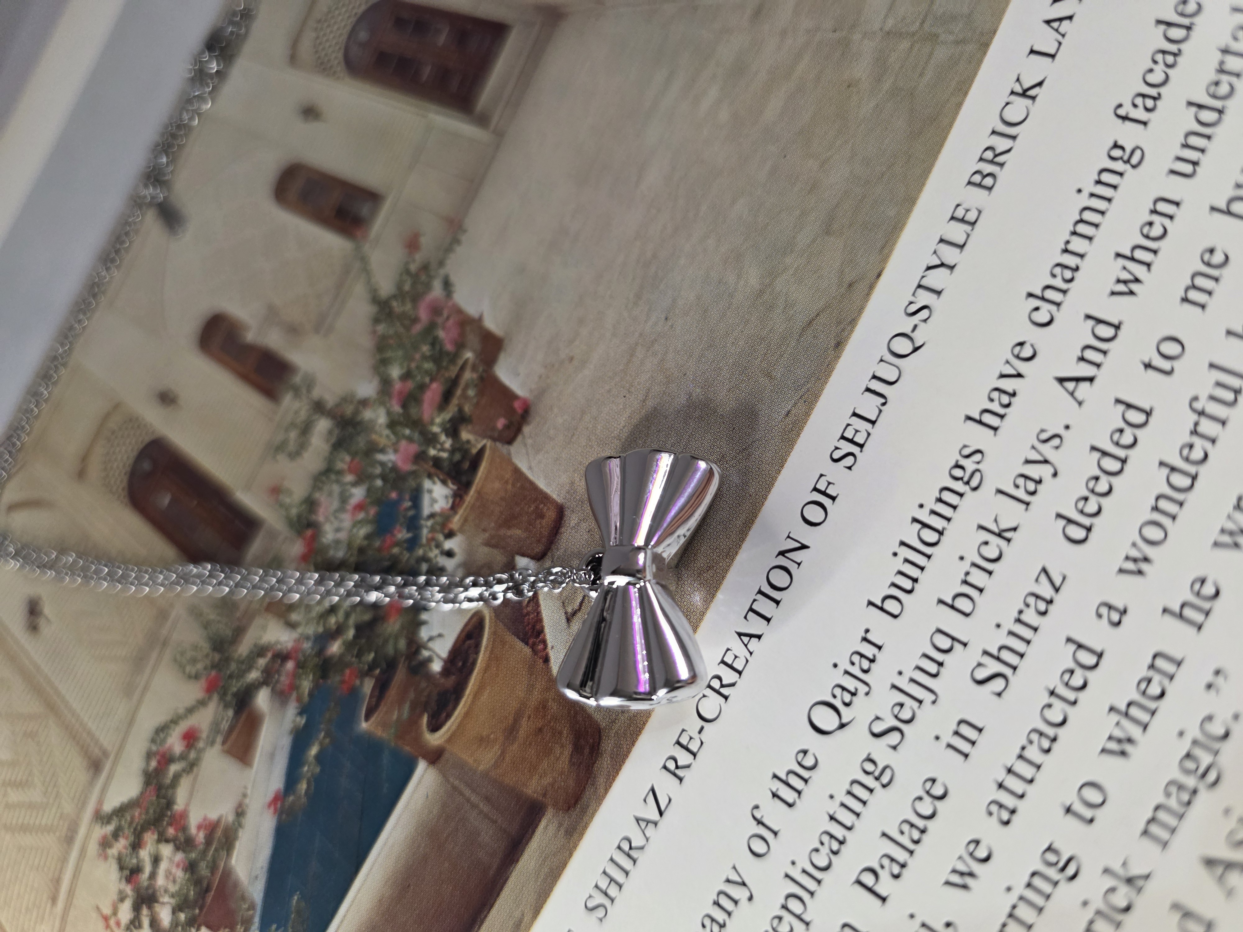 گردنبند طرح استیل پاینون