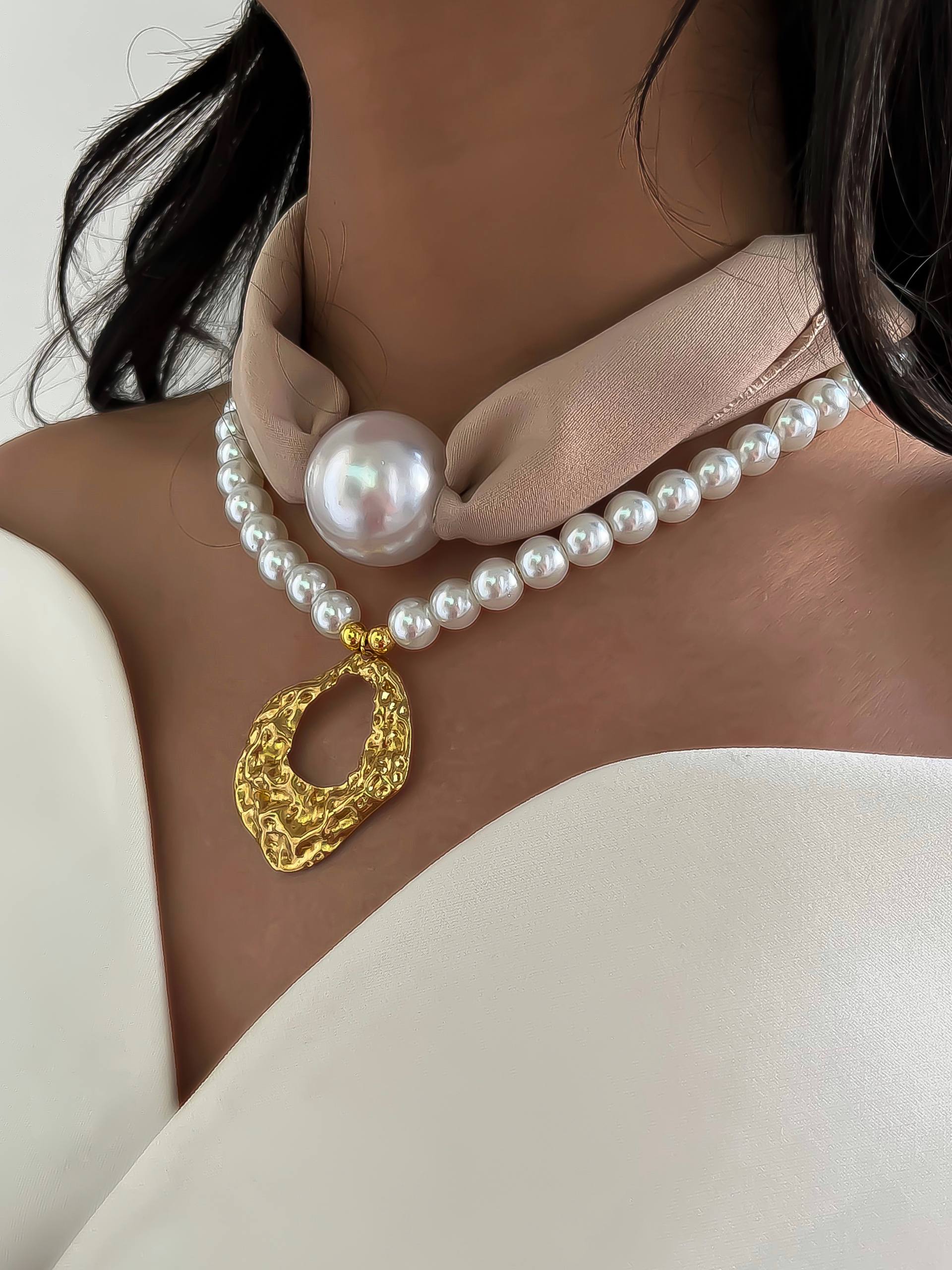 گردنبند پارچه ایی ترک و مروارید