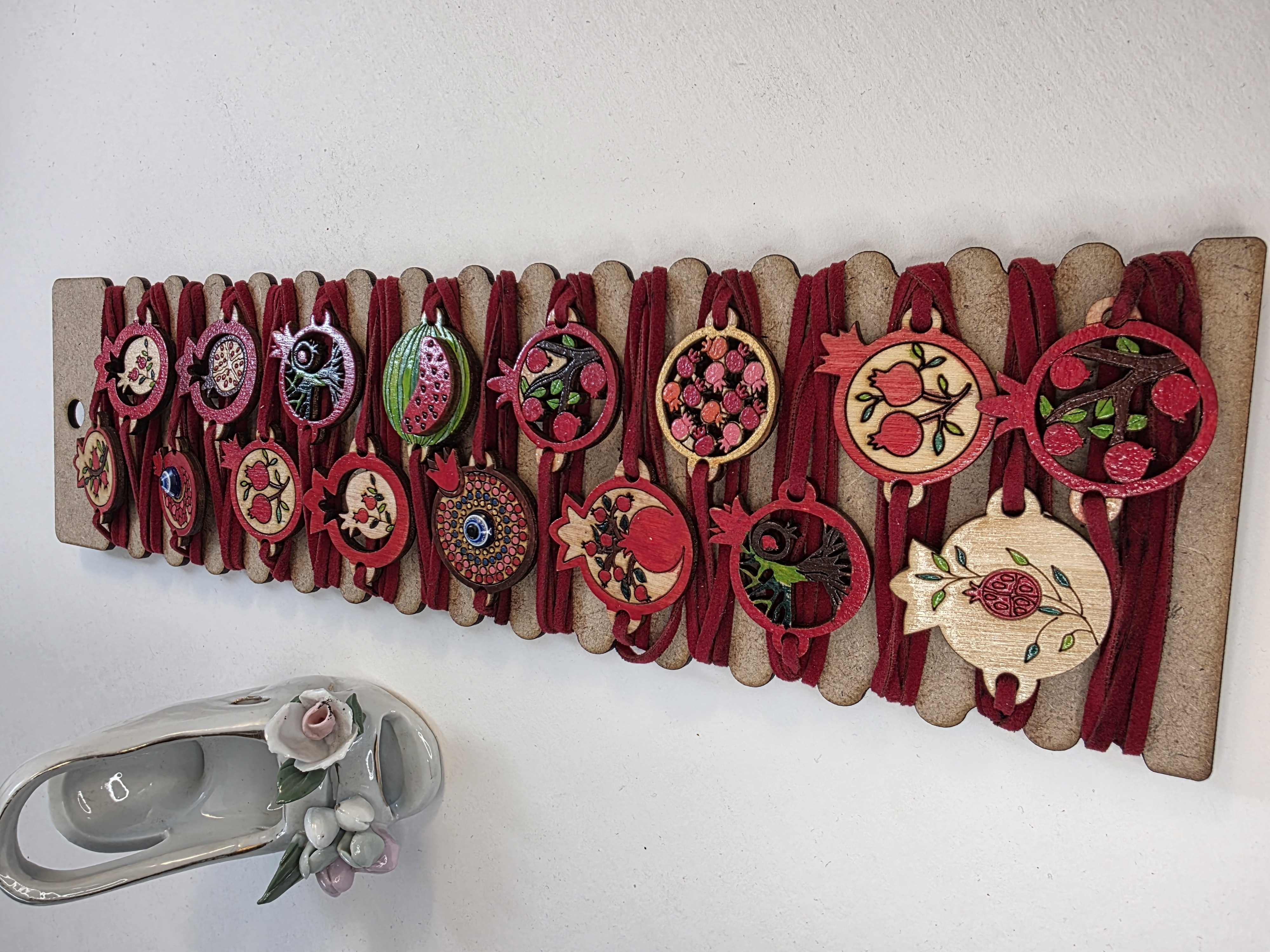 هر کدامشان ۱۰۰ تومان خیلی خوشگه