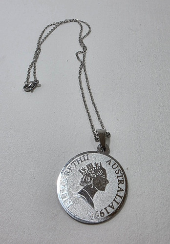 گردنبند استیل طرح الیزابت